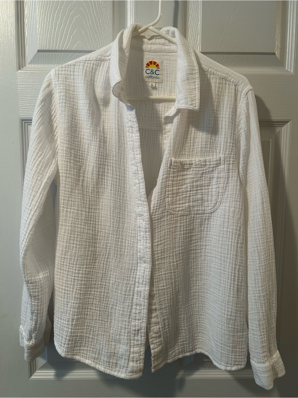 C&C California crepe shirt sz L